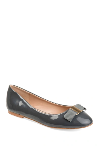 Journee Collection Kim Flat In Grey