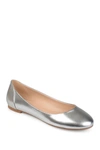 Journee Collection Womens Kavn Medium And Wide Width Comfort Insole Slip On Round Toe Ballet Flats In Silver