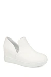 Journee Collection Collection Women's Cardi Wide Width Sneaker Wedge In White