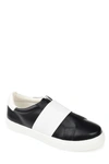 Journee Collection Billie Sneaker In Black