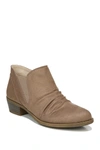 Lifestride Aurora Scrunch Ankle Boot In Mushroom