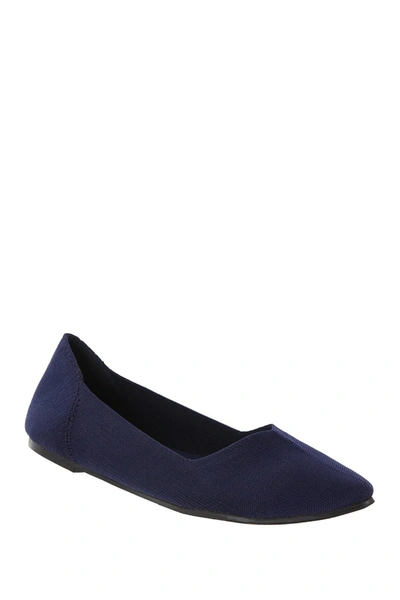 Mia Kerri Pointed Toe Flat In Navy Fly K