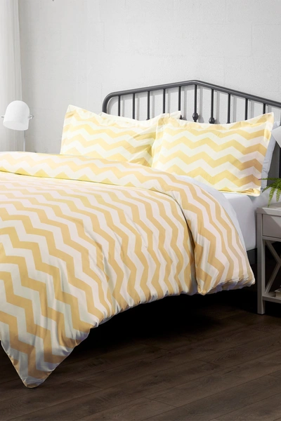Ienjoy Home Home Spun Premium Ultra Soft Arrow Pattern 3-piece King Duvet Cover Set In Yellow