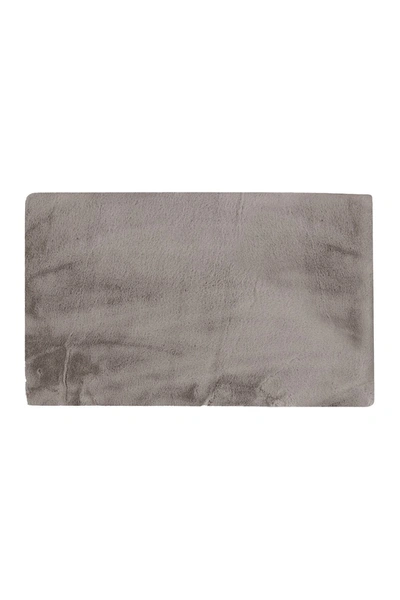 Luxe Faux Fur Rectangular Throw 3' X 5' In Grey