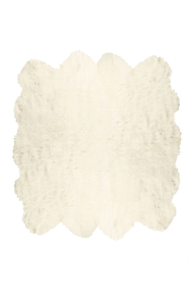 Luxe Gordon Faux Sheepskin Rug