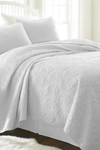 Ienjoy Home Home Spun Premium Ultra Soft Damask Pattern Quilted King Coverlet Set In White