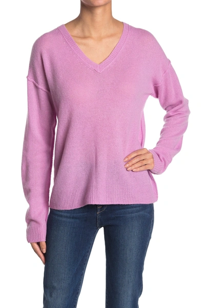 525 America Lightweight Cashmere V-neck Sweater In Lilac
