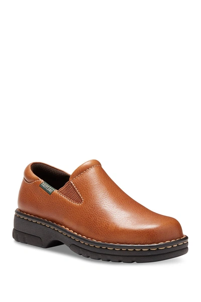 Eastland Newport Slip-on Shoe In Tan