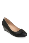 Journee Collection Journee Graysn Wedge Pump In Black