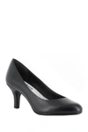 Easy Street Passion Classic Pump In Black