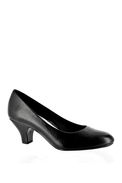 Easy Street Fabulous Almond Toe Pump In Black