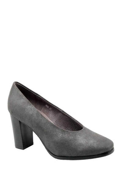 Antelope Washed Leather Pump In Grey