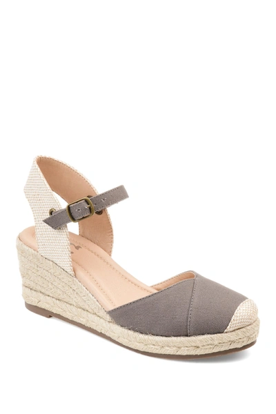 Journee Collection Journee Ashlyn Wedge Pump In Grey