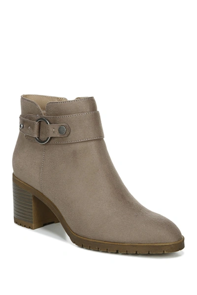 Lifestride Miranda Ankle Boot In Putty