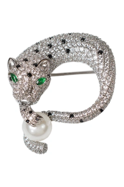 Cz By Kenneth Jay Lane Rhodium Plated Pave Panther Holding Glass Pearl Brooch In White-clear-silver