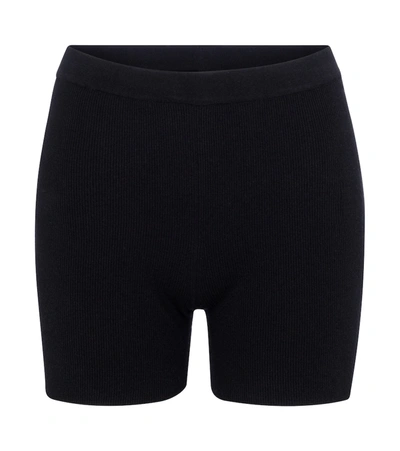 Jacquemus Shorts In Black