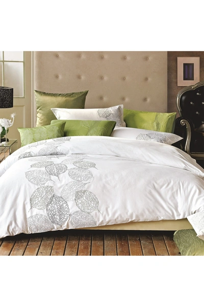 Melange Turning Leaf Embroidered Duvet Set In White
