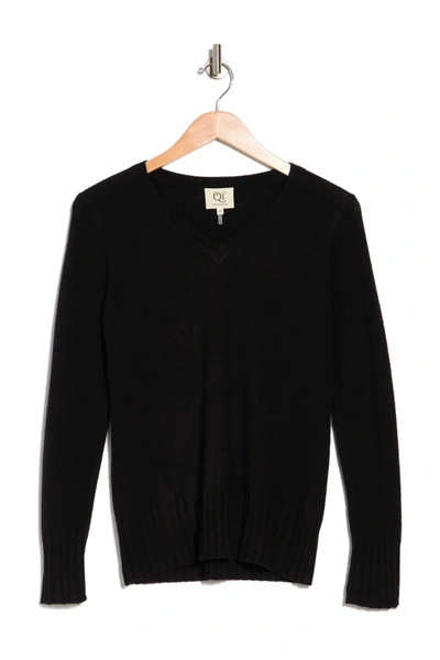 Quinn Solid V-neck Cashmere Sweater In Black