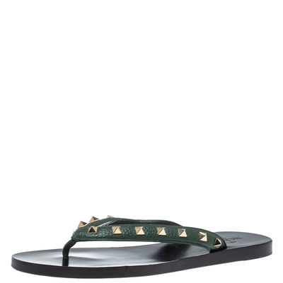 Pre-owned Valentino Garavani Green Leather Rockstud Flat Thong Sandals Size 40