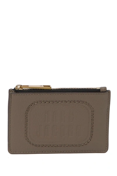 Marc Jacobs The Retro Logo Embossed Id Window Card Holder In Loam Soil