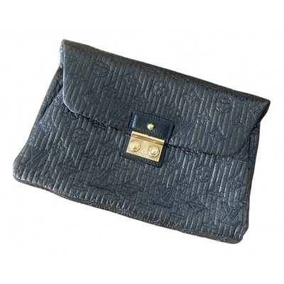 Pre-owned Louis Vuitton Cloth Clutch Bag In Other