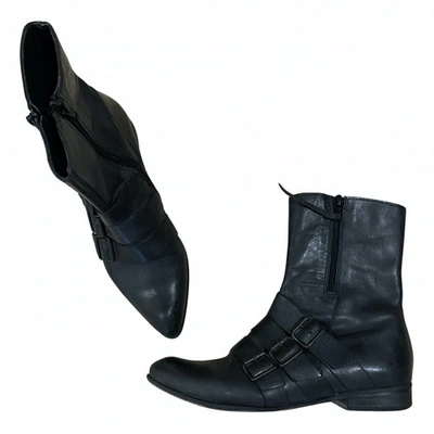 Pre-owned Ikks Leather Buckled Boots In Black