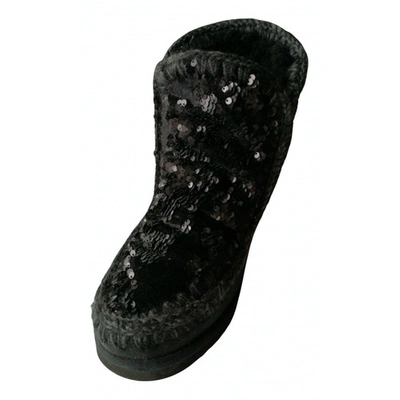 Pre-owned Mou Glitter Snow Boots In Black