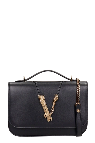 Versace Leather Logo Leaf Shoulder Bag In Nero