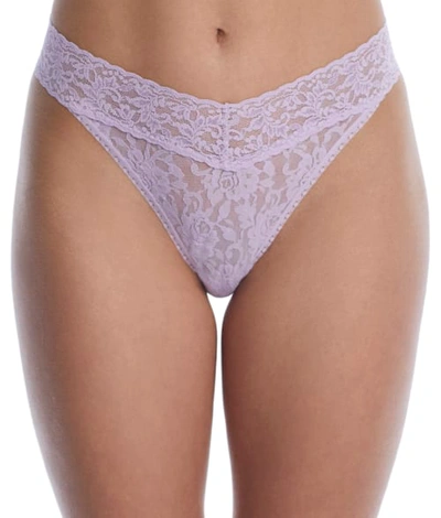 Hanky Panky Signature Lace Original Rise Thong In Berry Sweet