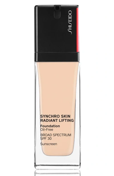 Shiseido Synchro Skin Radiant Lifting Foundation Broad Spectrum Spf 30 Sunscreen In 130 Opal (light To Medium With Golden Undertones)