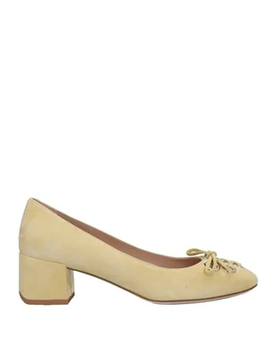Tod's Pumps In Yellow