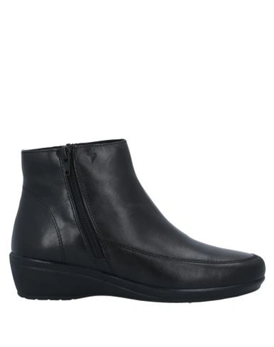 Cinzia Soft By Mauri Moda Ankle Boots In Black