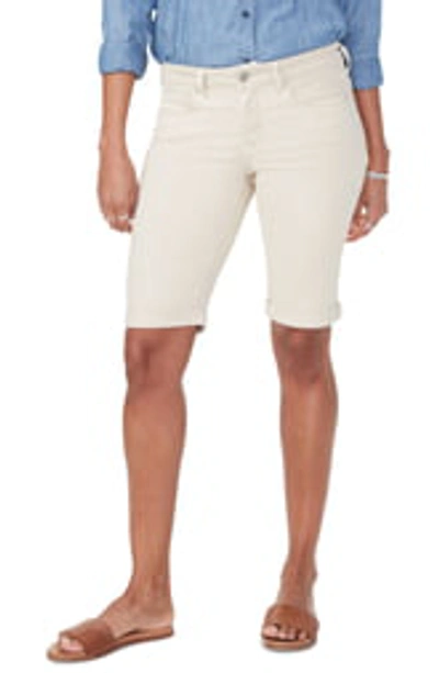 Nydj Briella Roll Cuff Shorts In Feather