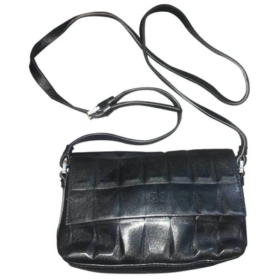Pre-owned Calvin Klein Leather Crossbody Bag In Black