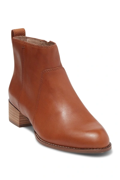 Madewell Camden Leather Ankle Bootie In English Saddle