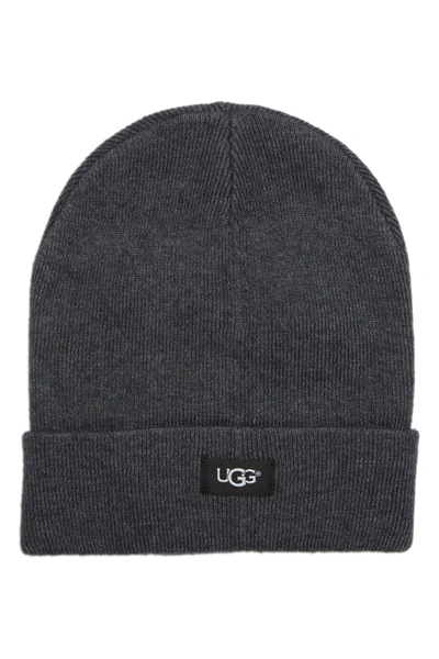 Ugg Logo Knit Cuff Beanie In Charcoal - 236
