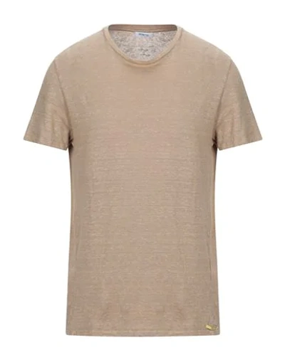 Distretto 12 T-shirts In Camel