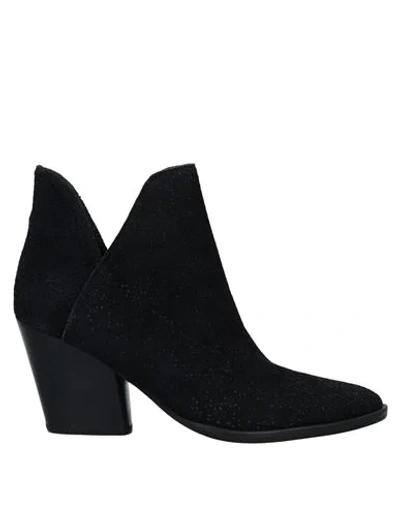 Carmens Ankle Boots In Black