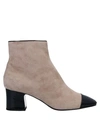 Aand Ankle Boots In Beige