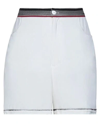 Lotus Eaters Woman Shorts & Bermuda Shorts White Size M Viscose