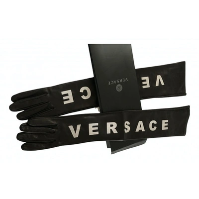 Pre-owned Versace Black Gloves