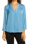 VINCE CAMUTO RUMPLE FABRIC BLOUSE,9130159