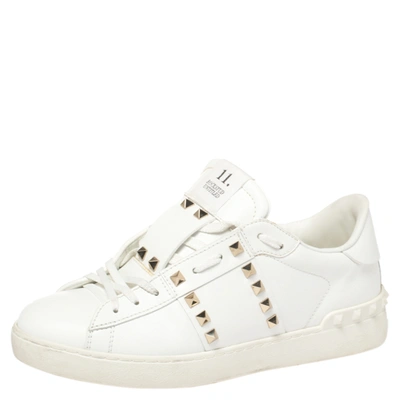 Pre-owned Valentino Garavani White Leather Rockstud Untitled Low-top Trainers Size 40.5