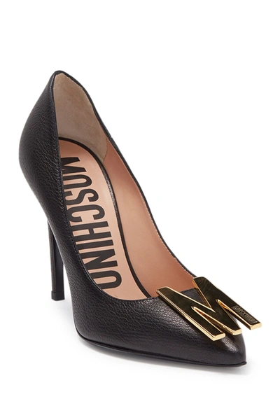 Moschino Pointed Toe Brand Logo Accented Pump In Black