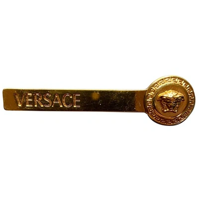 Pre-owned Versace Gold Metal Pins & Brooches