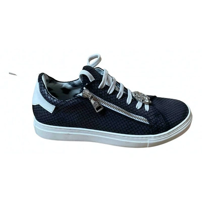 Pre-owned Roberto Cavalli Leather Trainers In Blue