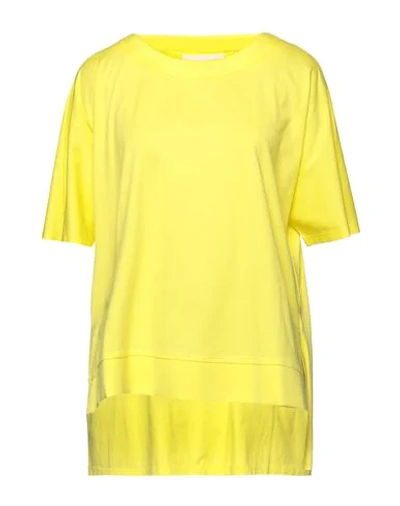 Liviana Conti T-shirts In Yellow