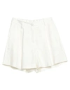 Actualee Shorts & Bermuda In White