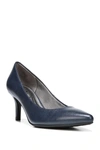 Lifestride Sevyn Pointed Toe Pump In Lux Navy