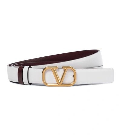 Valentino Garavani Vlogo Reversible Leather Belt In Bianco Rubin